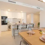 Marea Luxe * Εστεπόνα